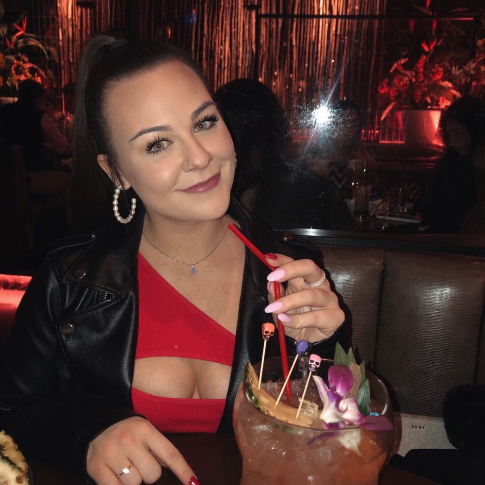 Meet your Posher, Elisa